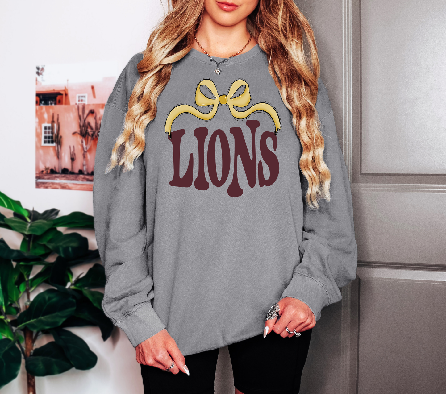 Lions Wide Ribbon T-shirt or Sweatshirt